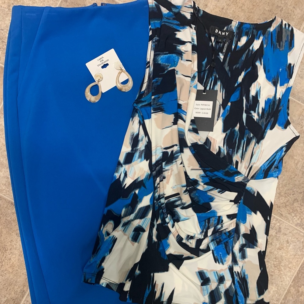 Pencil skirt outfit